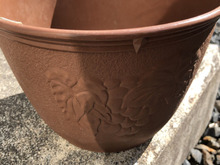 欠けちゃった植木鉢の活用法⭐︎