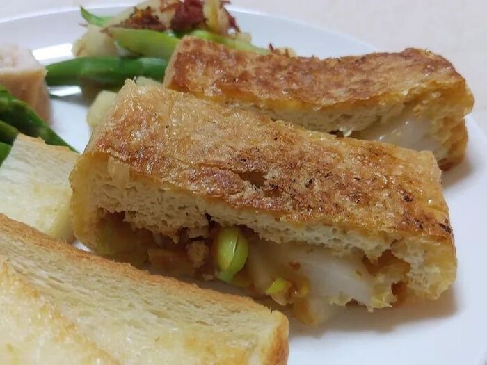 簡単!油揚げの餅入りネギ味噌サンド
