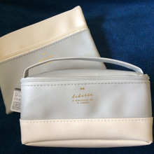 どちらのポーチも110円。セリアで二度見→即買い