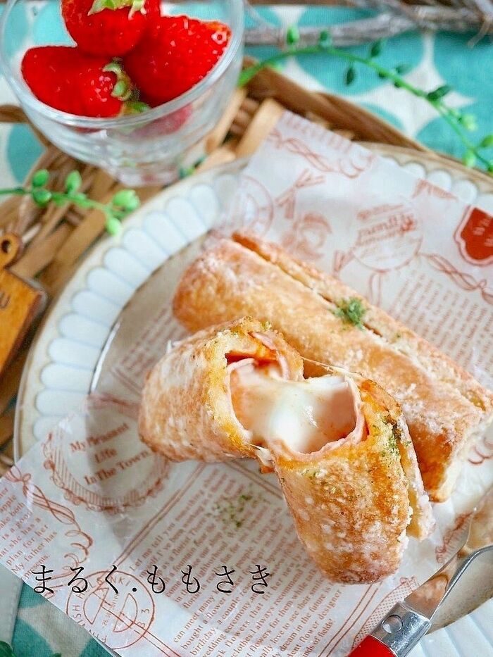 卵焼き器でサクサク!とろ~り伸びる『チーズドッグ風ロールサンド』