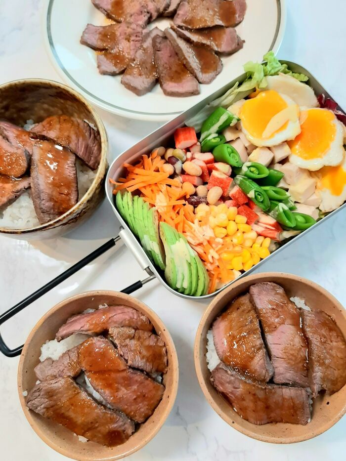 ランチのメイン級!ごちそう具だくさんサラダ!