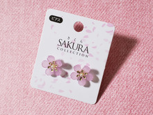 桜が可愛いピアスが110円!
