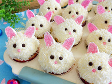 まるで縫いぐるみ!フワフワうさぎカップケーキ♡