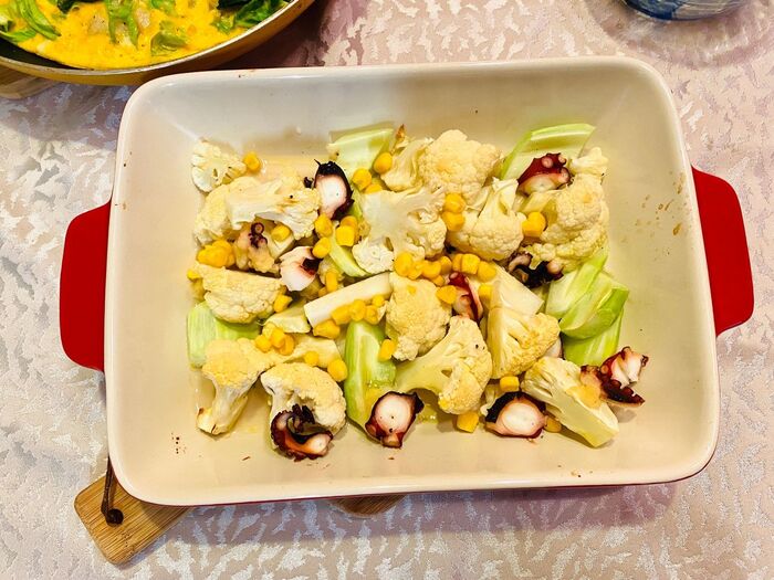 カリフラワーとタコのガリバター焼き