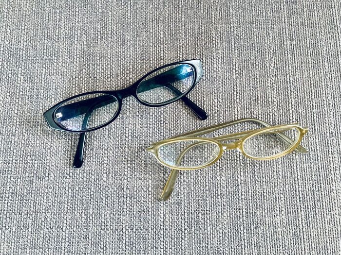 時代を感じるメガネフレーム。