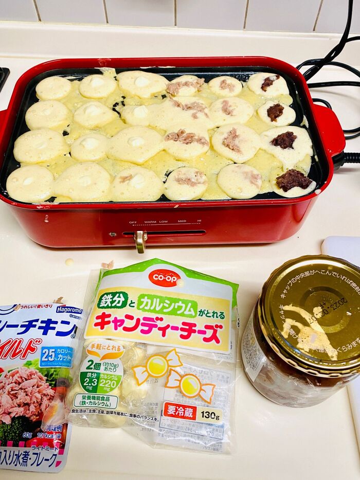 タコ焼きプレートの丁度良い生地の分量!チーズ、ツナ、あんバターの具材DE美味しい〜