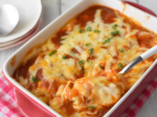 春休みのランチにも♡余りがちな餃子の皮で作るお手軽ラザニア