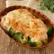 ブロッコリーの明太とろろグラタン