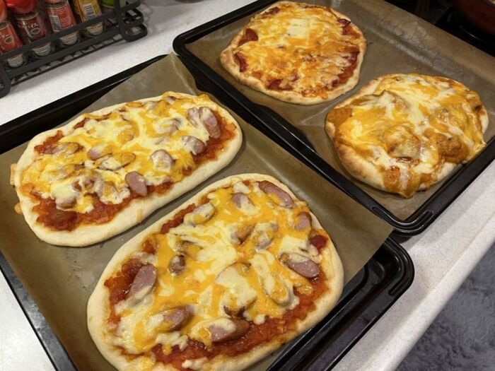 発酵なしですぐ作れる!簡単ピザ生地でお昼ごはん!