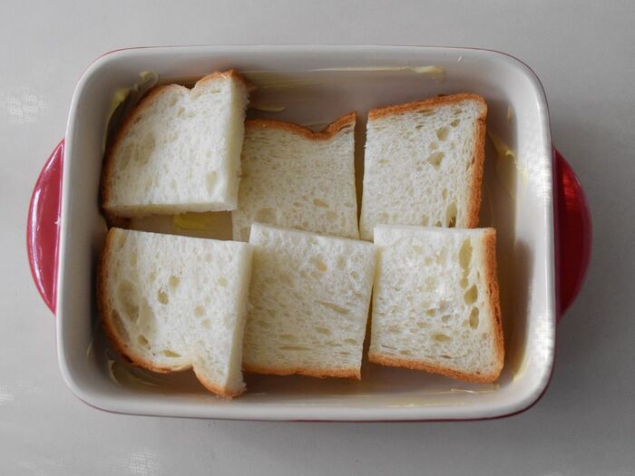 材料の下準備をします。