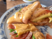 食パンの耳を使って簡単ピザ