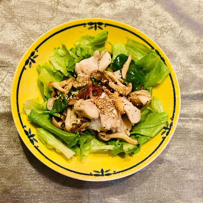 たらとしめじのオリーブオイルポン酢炒め!サラダ感覚で食べれますよ〜