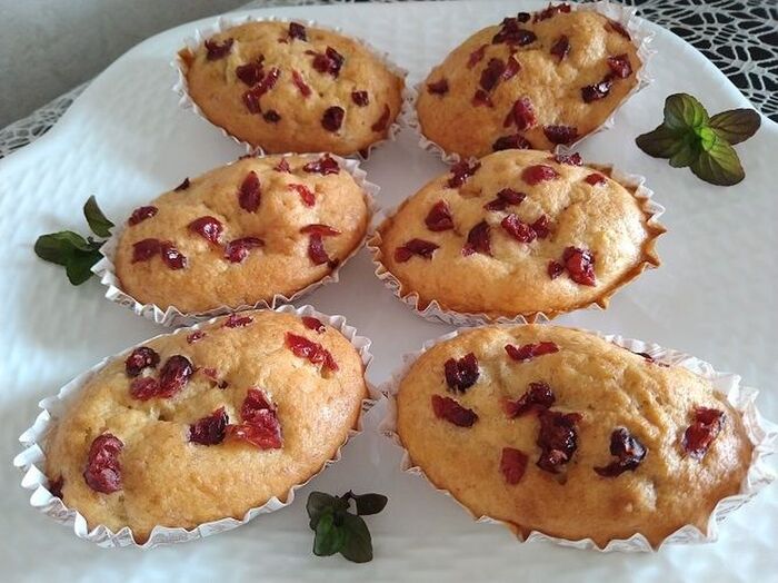 バナナとクランベリー入り、混ぜるだけケーキ