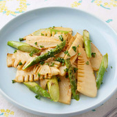 【たけのことアスパラのバター焼き】便利な野菜だし使用!