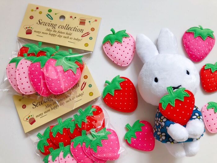 ワッツで見つけた♡ふわふわイチゴのデコパーツ♡
