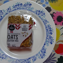 美味しい物は、鼻が利く!! ザクザクな食感クラッカー SNSでも話題