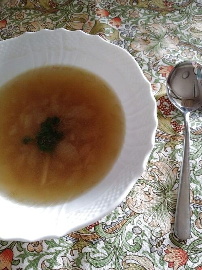 冷凍玉ねぎの活用【飴色オニオンスープ】