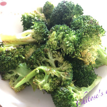 パクパク食べられちゃう☆焼きブロッコリー