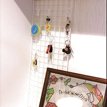 鍵のごちゃごちゃは嫌~!つっぱり棒&ワイヤーネットですっきり解決!!