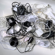 【100均】一目でわかる!取り出しやすい充電器収納