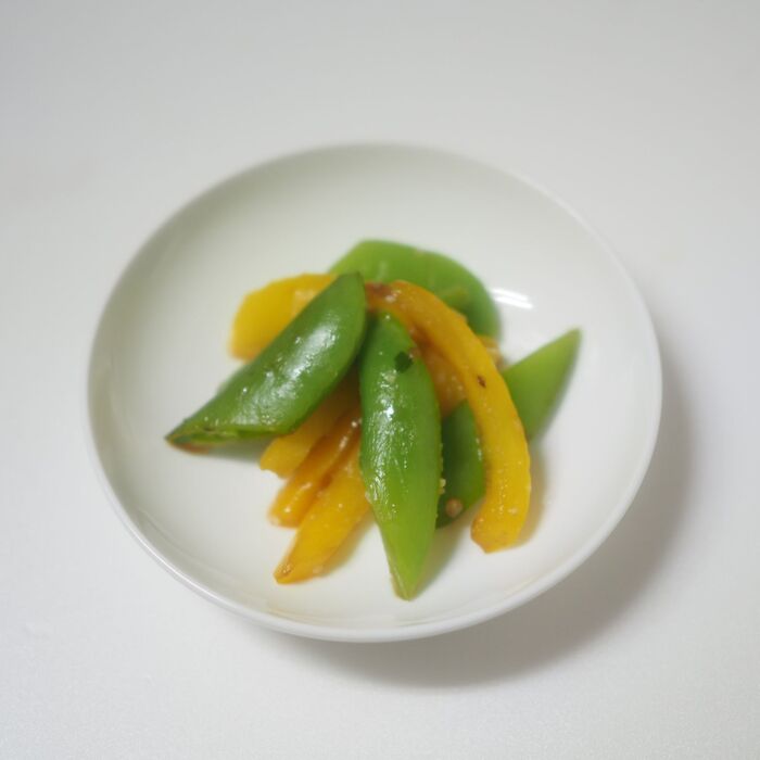 パプリカとスナップの塩麹炒め