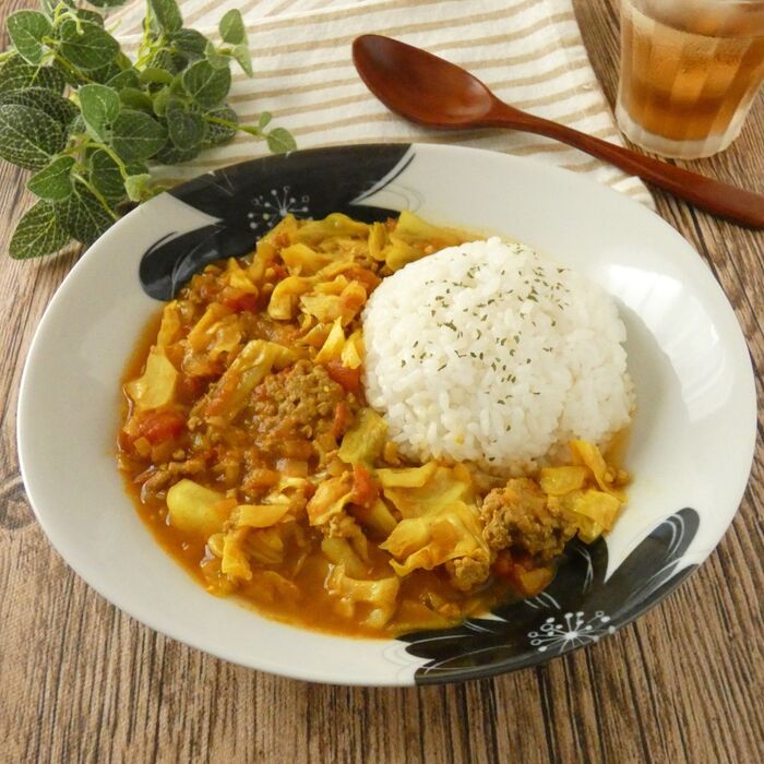 キャベツとひき肉のスパイスカレー