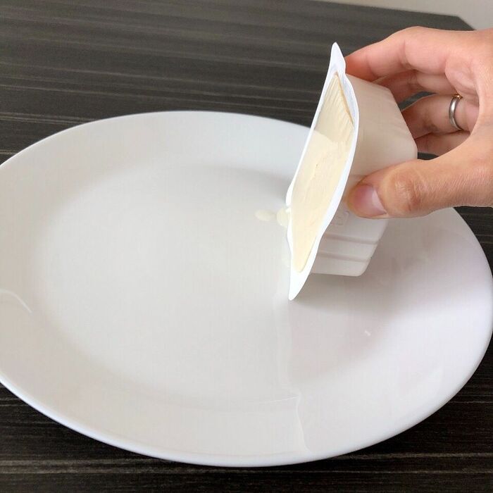 器に垂直にポンッ!