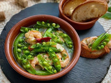 おうちバルにはこれ!スナップえんどうとエビのアヒージョ