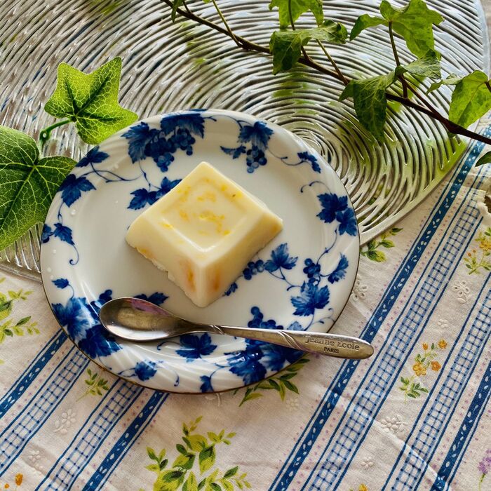 何かに使えると思ってとっておいた卵豆腐の容器で!爽やかな♪オレンジパンナコッタ