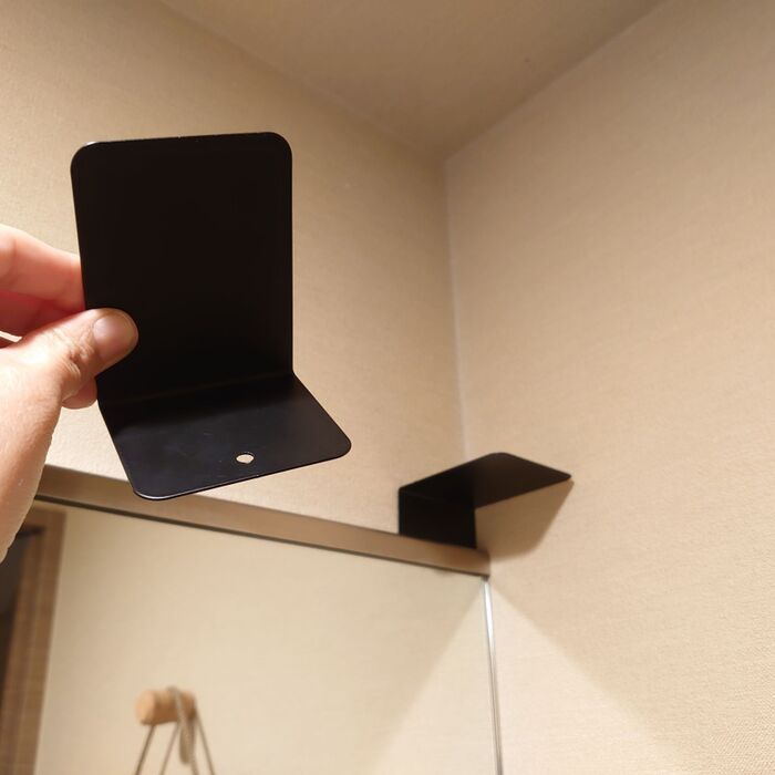 以前投稿したこのミニブックエンドがたまたま差し込めたので