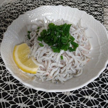 疲労回復に酢の力【酢飯しらす丼】