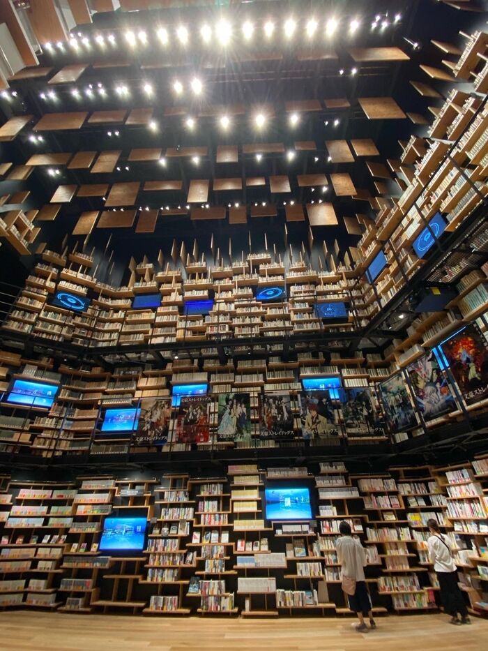 本棚劇場。圧巻の美しさ