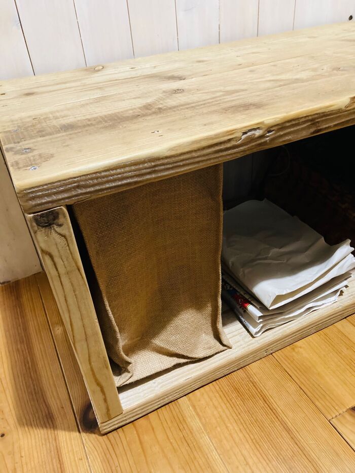 紙の梱包材は畳んでおく。