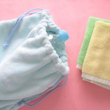 端処理不要!!ぬれた物でもどんどん収納!!ふんわりやさしいタオル巾着