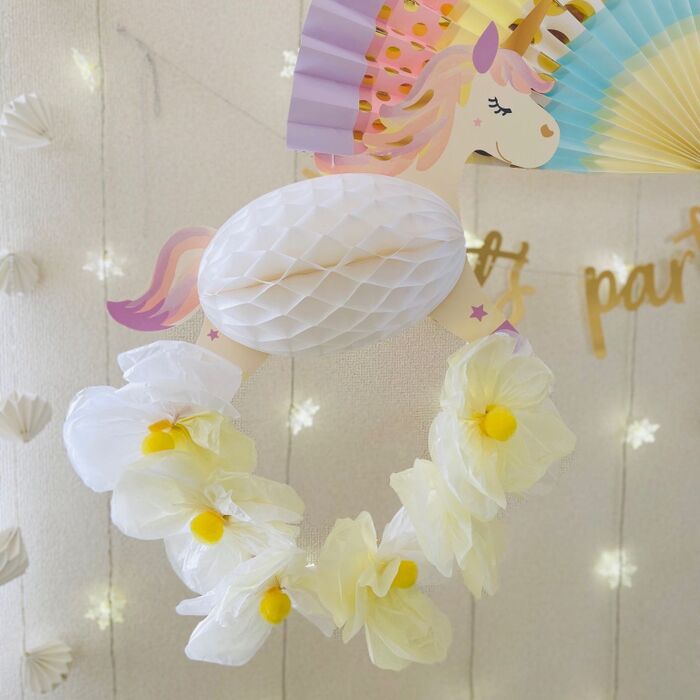 + ペーパーフラワーでファンシーアーチ飾り♪