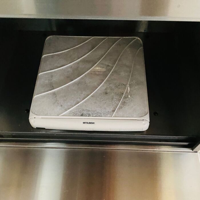うそでしょ!ボンドで換気扇掃除