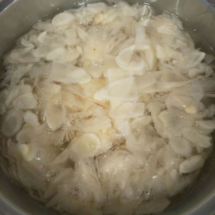 4.さっと火を通し甘酢に漬け込む