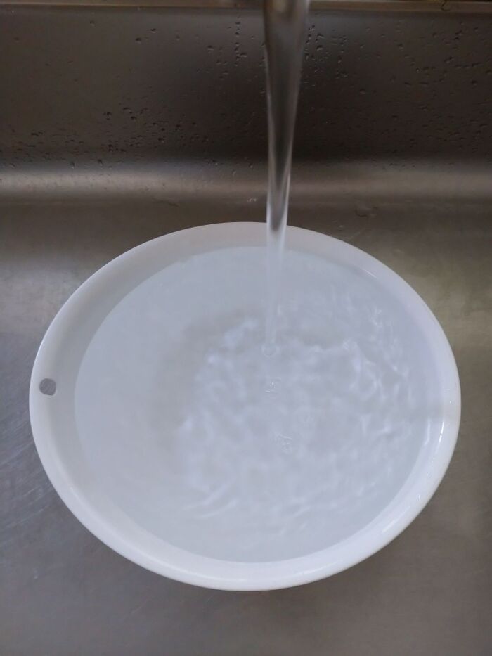 【熱中症対策】知らず知らずに習慣になっていた?!「手のひらに水を」