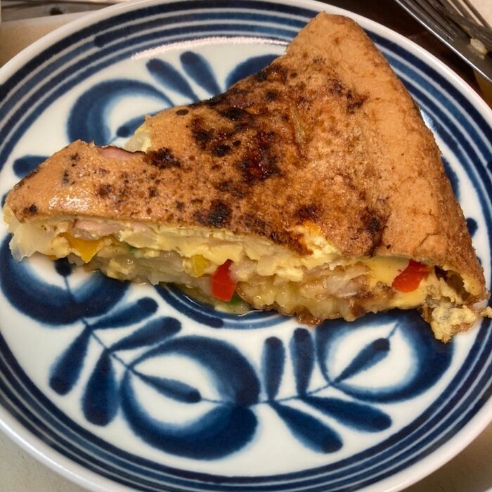 冷凍ハッシュドポテトを使ってスペイン風ふわふわオムレツ♪