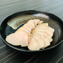 【週に一度のリセット飯】鶏むね肉を茹でたら一石二鳥!絶品スープも完成