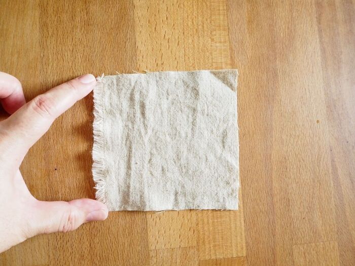 正方形のハギレを使います