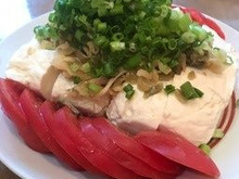 簡単すぎて説明無用の中華冷奴♪