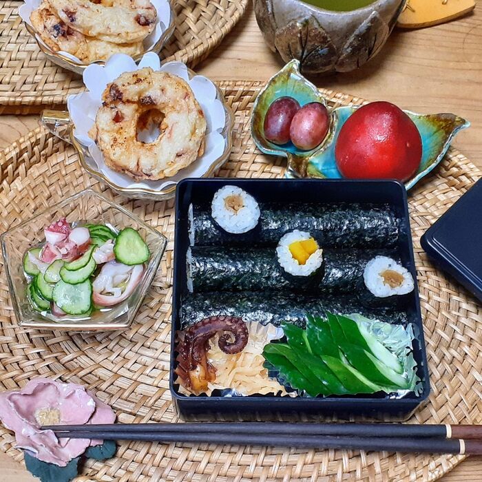 のり巻きとドーナツ型のさつま揚げです!