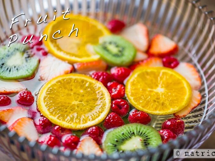 ソーダストリームの強炭酸でつくる、最高のフルーツパンチ