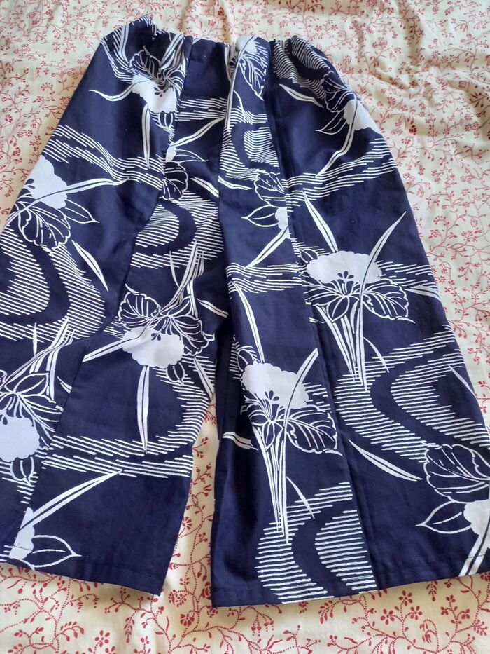 股と脇を縫う