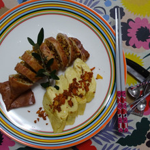 ethnicイカ飯、食べるマサラ玉子添え