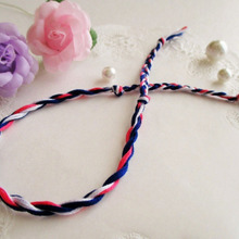 【100均の刺しゅう糸で作る】三つ編み&ねじるだけ!!簡単ミサンガ