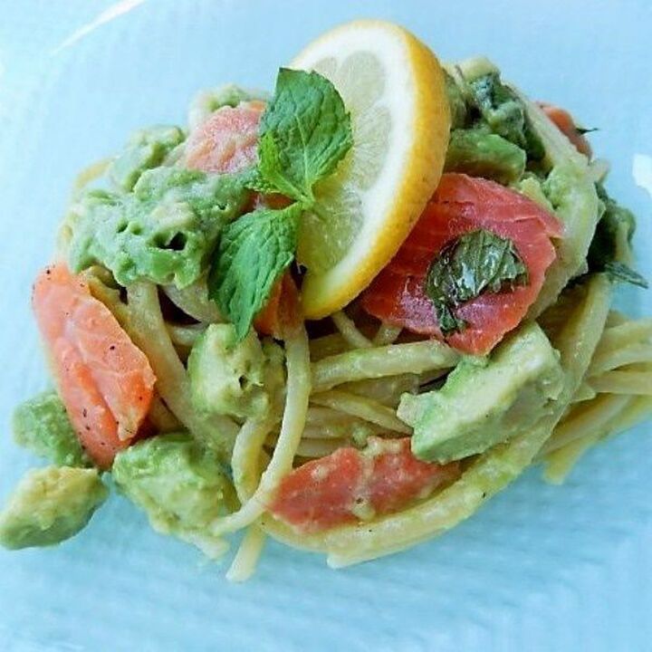 アボカドを使ったごちそうパスタレシピ10選