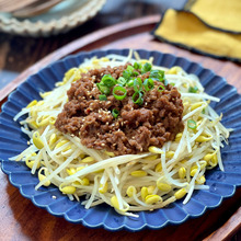 【料理のコツ&味付け楽チン化】嬉しい3拍子!時短!簡単!節約レシピ 【もやしの肉味噌あんかけ】