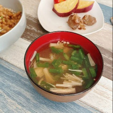 3分でおいしい♡エノキ×ニラ×豆腐のお味噌汁がうんまっっ!